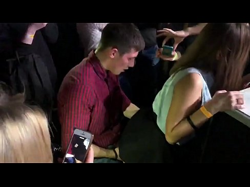 ❤️ Sessu reale in una discoteca russa. Una ragazza russa di 18 anni in l'anu è a vagina scopata in una discoteca ❤️ Sluts à noi % co.sex-porntube.ru% ❌